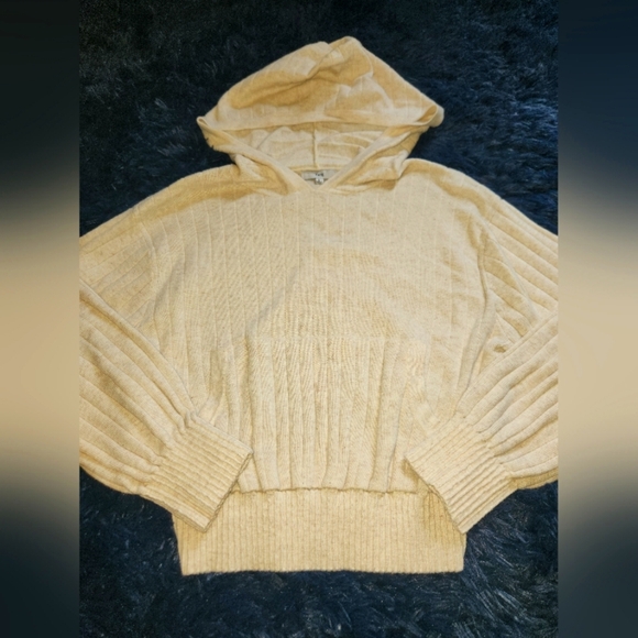 Fate Sweaters - Fate hooded cropped pullover sweater size small 15% wool